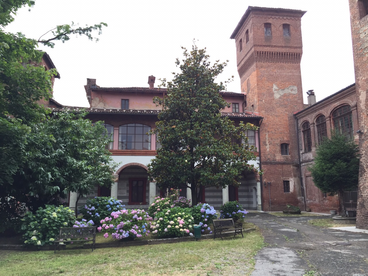 Passeggiata nel Castello e nel Borgo di Montanaro